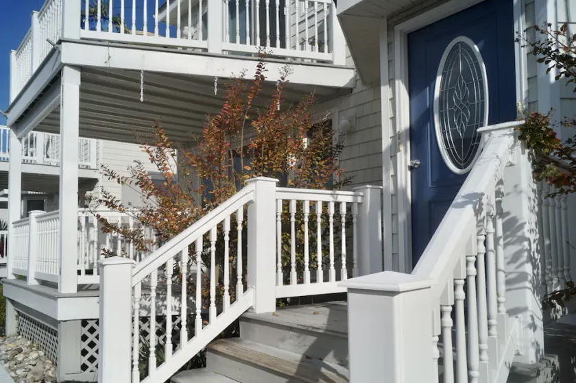 Beach House Condo in Diamond Beach just steps to private beach, beach bar, entertainment and much more! - Image 1