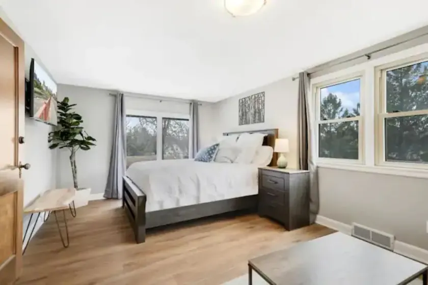 Cozy and Comfortable New Prague Suite - Image 1