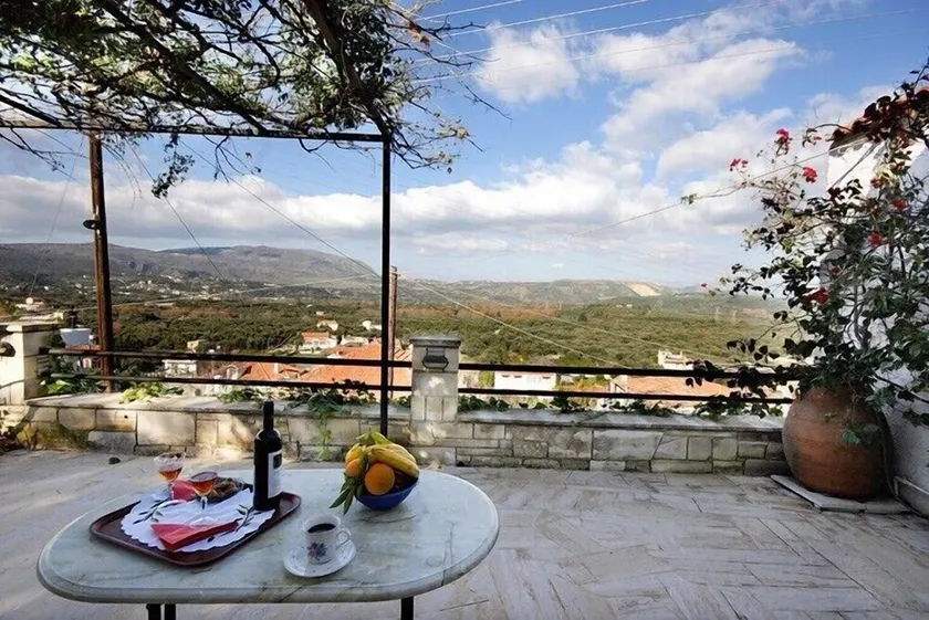 Traditional cottage with panoramic view. Ideal for couples and families. - Image 1