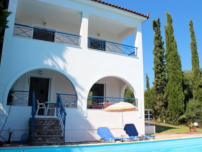 Villa ELENI 3 quartos, 2 banheiros, piscina privativa, vista para o mar. EOT licenciado. - Image 1