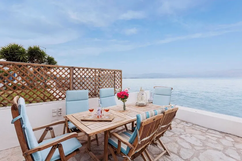 Seafront Evi's Hideaway - Petalidi Cozy Nest - Image 1