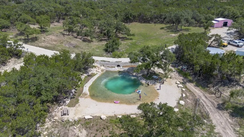 Nest - Texas Tiny House with a Big View - Image 1