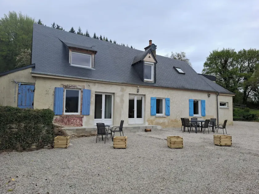 Cottage located in the countryside near the lake and the forest of Sillé le guillaume - Image 1