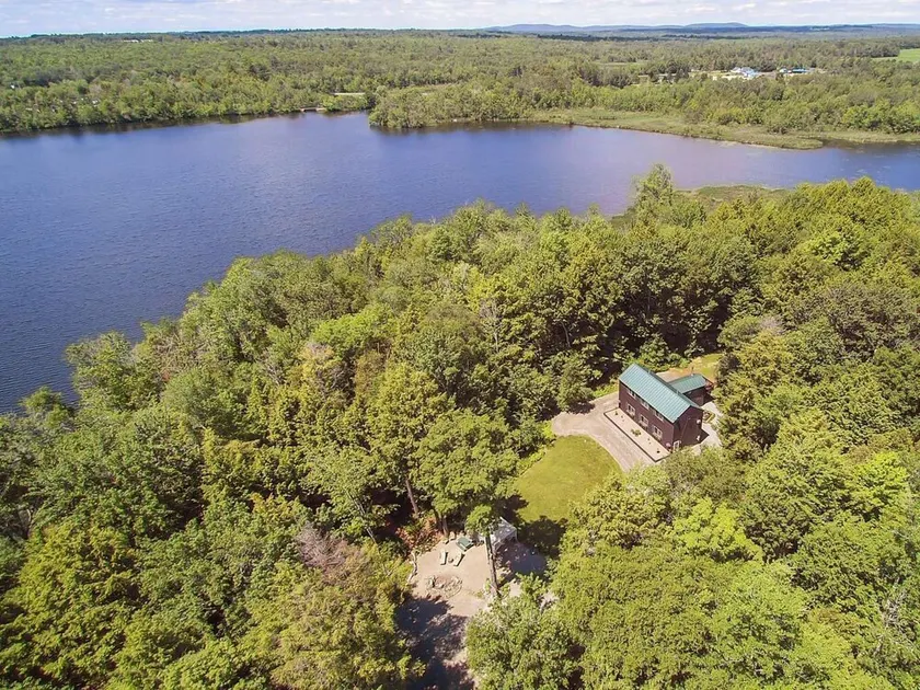 Maine Lakefront 9 Acre Island Getaway -Vehicle Accessible -Rent an Island ! - Image 1