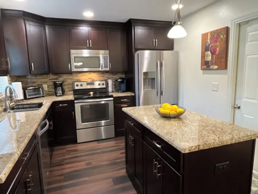 Belle maison rénovée à Tampa! Près de TOUT - Image 1