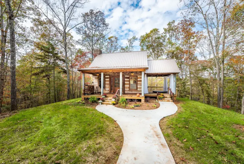 Rustic Remote Romantic Log Cabin Getaway with Hot tub!<br>4 wheel drive recommended - Image 1