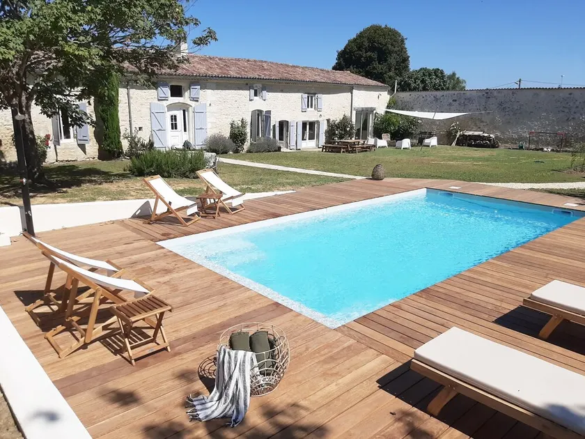 Longère Charentaise restored with private heated swimming pool - Classified 5 *- - Image 1