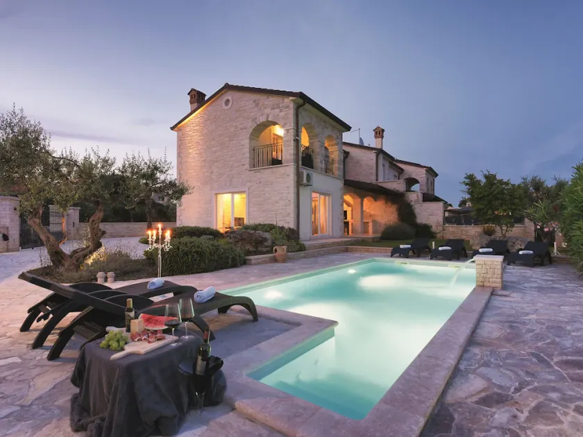 Beautiful Villa With Garden, Private Heated Pool, Whirlpool, Sauna, Near Rovinj - Image 1