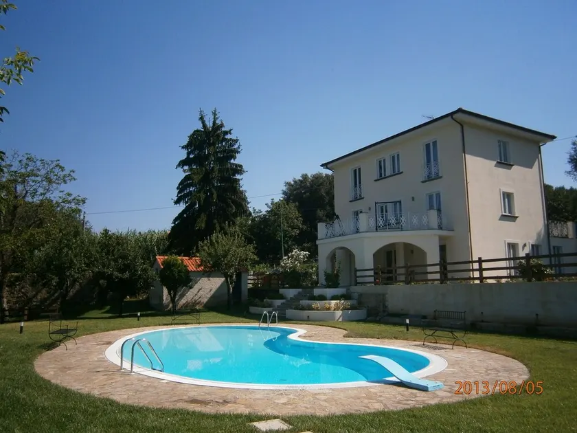 Villa Don Agostino mit Pool im Grünen - Image 1