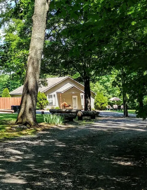 Möbliertes Gästehaus in der Nähe von Ann Arbor mit herrlichem Blick auf privaten Teich. - Image 1