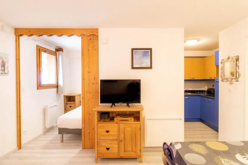 20m from ski lifts, Ground floor, swimming pool, sauna, balcony, tv, ski locker, 33m², Les Orres - Image 1