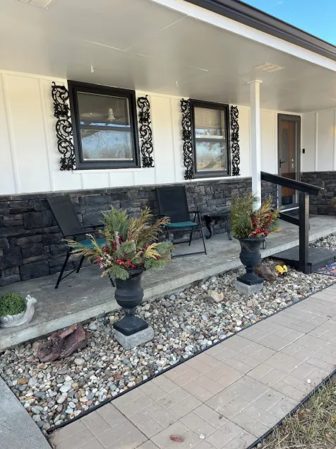 COZY   Minutes to Weston, World Cup, other Kansas City venues. - Image 1