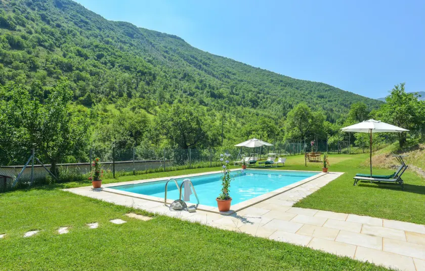 Gorgeous home in Cagli - Image 1