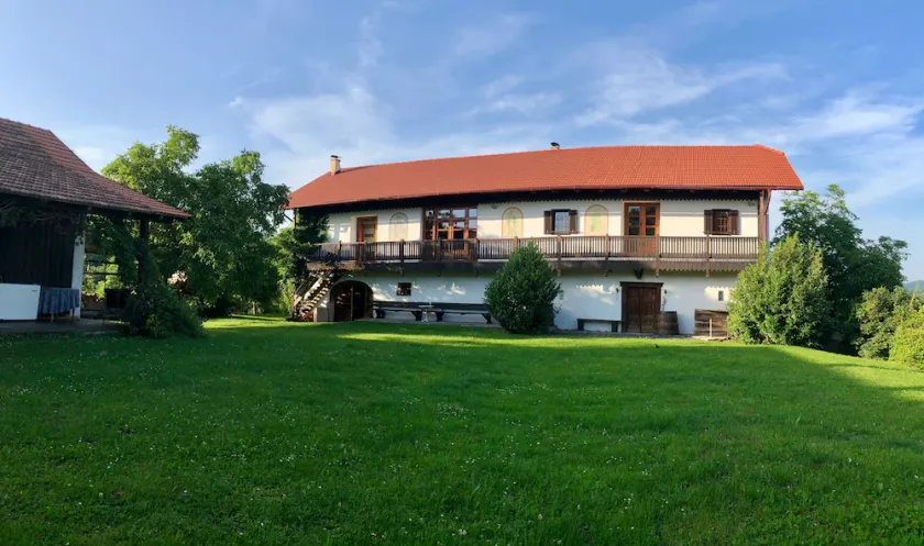 Vores landhus tilbyder en forfriskende tilbagetog i de grønne bakker i Maribor - Image 1