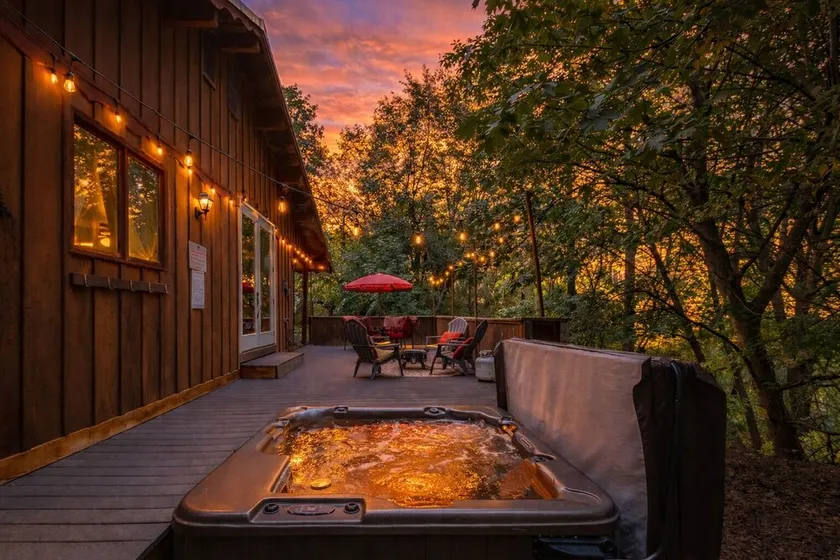Bear Paw Cabin - Image 1