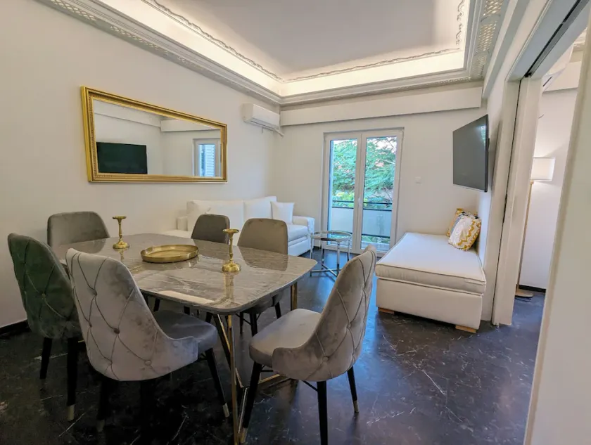 Acropolis View Dream Apartments - Image 1