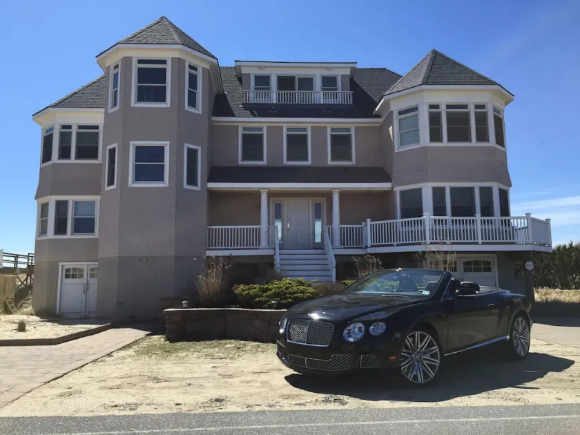 Spectacular 8 Bedroom Oceanfront Hamptons Beach House, Your Castle By The Sea ! - Image 1