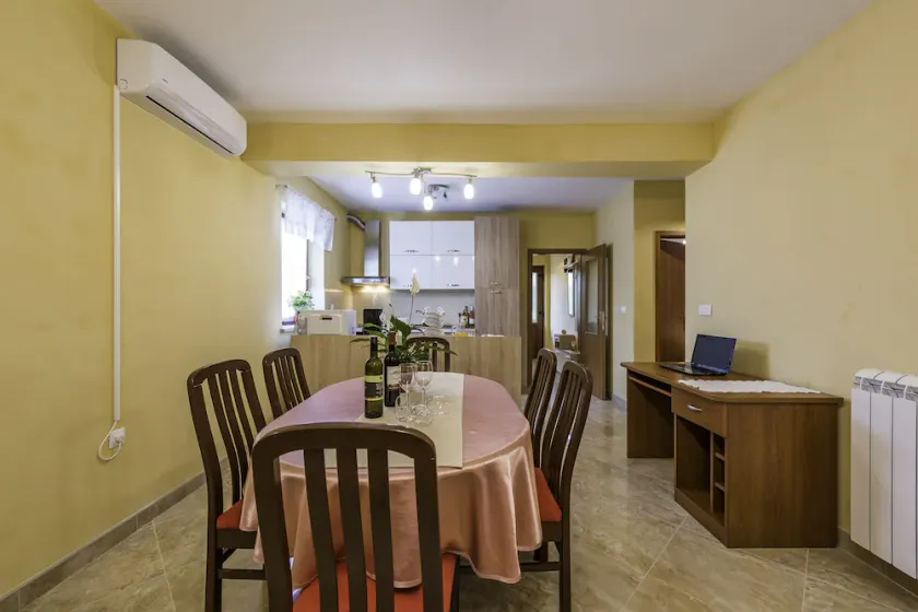 Nice apartment in the center of Istria for the family or group - Image 1