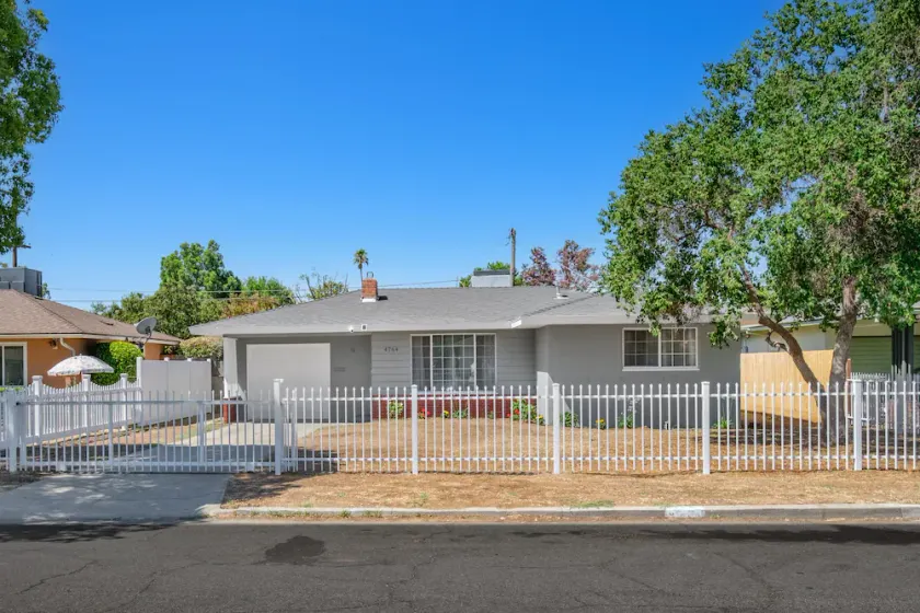 Cozy 2B/1Bth w Great Access to Airport - Image 1