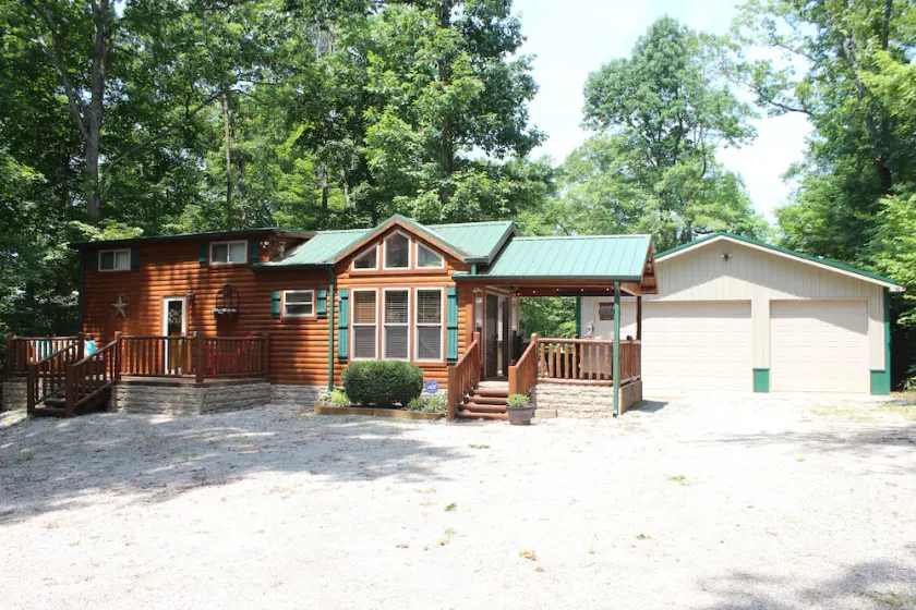 \"Shore Thing\", Cozy Lake Cumberland Cabin - Hot Tub, Fire Pit, Minutes from Lake - Image 1