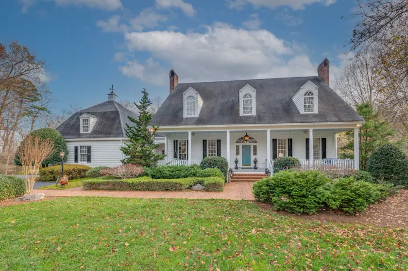 Laurelwood of Tryon | Distinctive Old-World Luxury Including a Pool, Hot Tub, and Game Room - Image 1