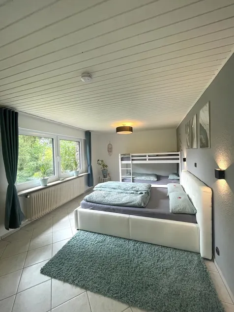 Ferienwohnung 'Talblick Chalet Blankenheim' mit privater Terrasse, privatem Garten und WLAN - Image 1