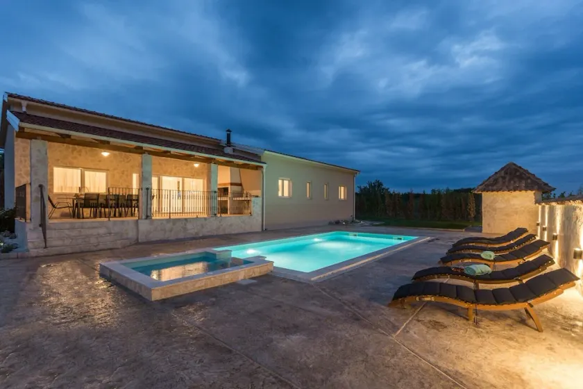Villa Diana private Pool - Image 1