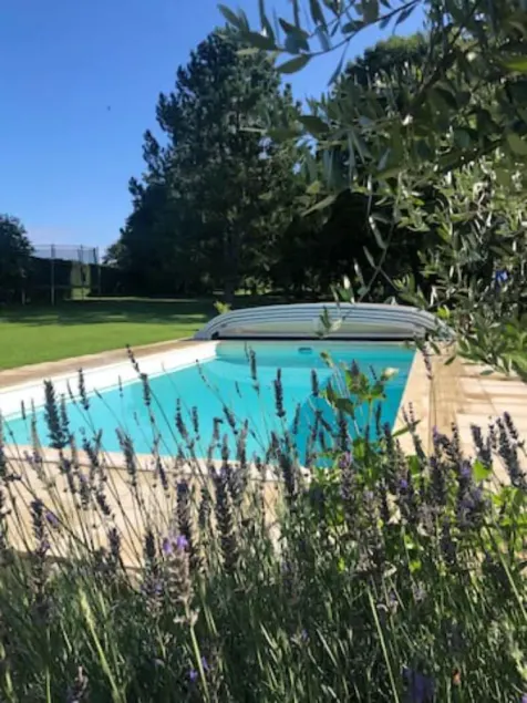 Quiet family home with pool & spa - near Giverny, Thoiry and golf course - Image 1