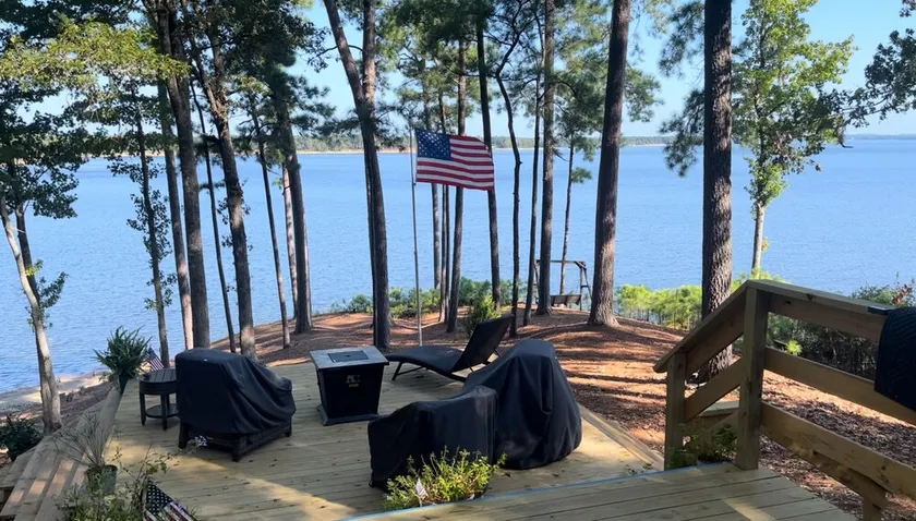 Eagles Point! Incredible Private Waterfront 3.5 acres. Long range water views! - Image 1