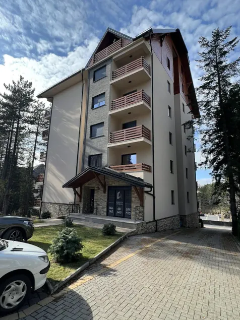 Apartment Pineta Zlatibor 3 minutes to the lake - Image 1