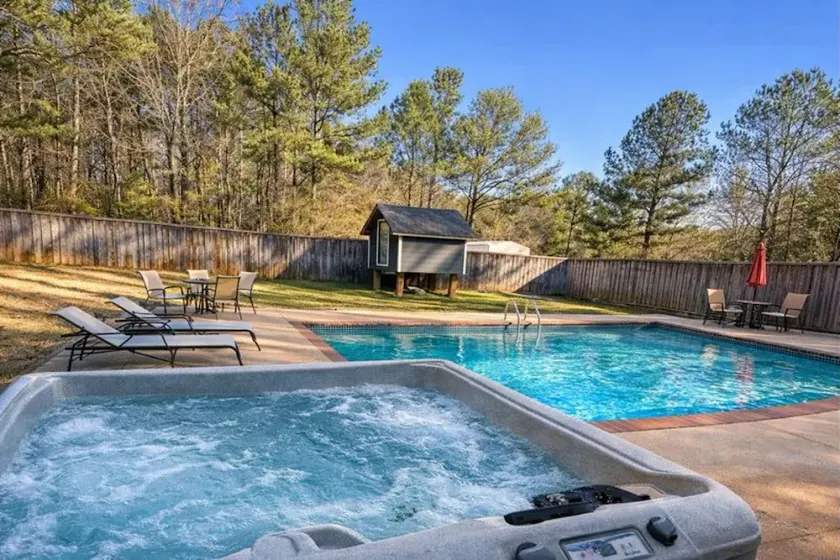 ✩Family Getaway ✩POOL ✩  Hot tub ✩ Pet Friendly ✩Sleeps 10 - Image 1