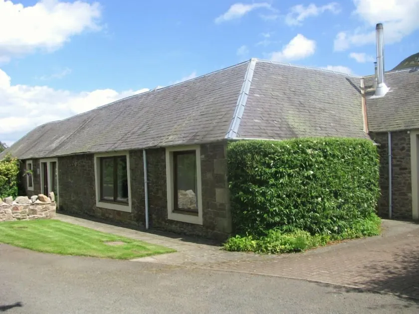 Eildon Melrose Holiday Cottages & Log Cabins - Howlands - Image 1