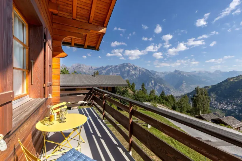 Chalet Les Crus - Image 1