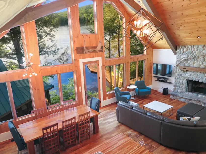 Lakefront Luxury Muskoka Cottage | Hot Tub, Bunk House & Games Room - Image 1