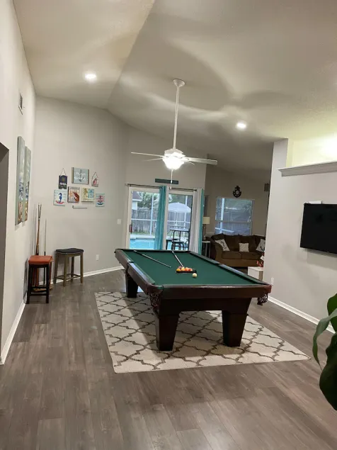 Home of the sun/Family Home with Pool. Excellent neighborhood in central Florida - Image 1
