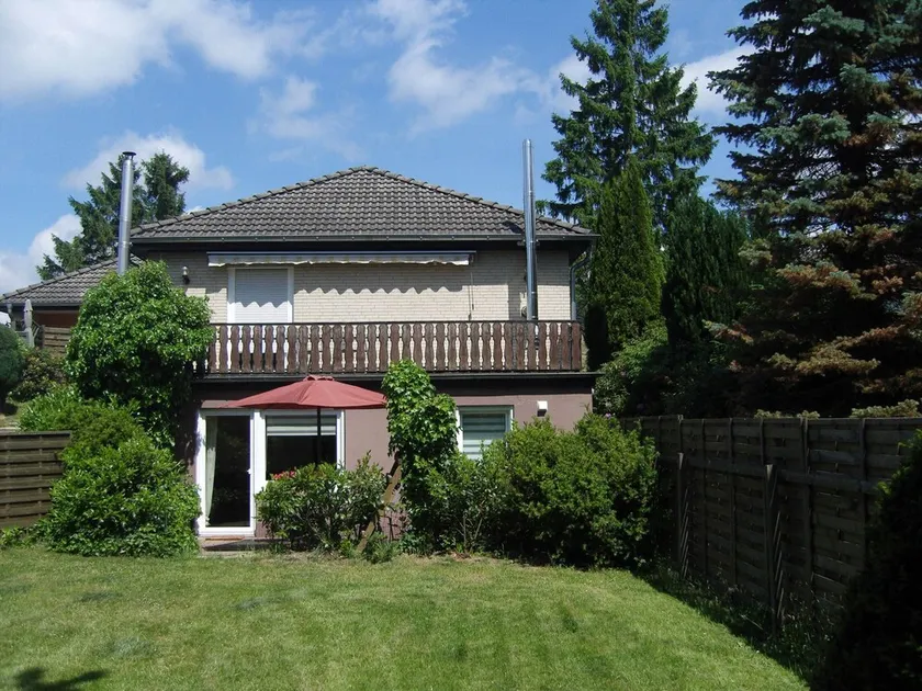 Garden-view Apartment in Heringhausen Lake City Centre - Image 1