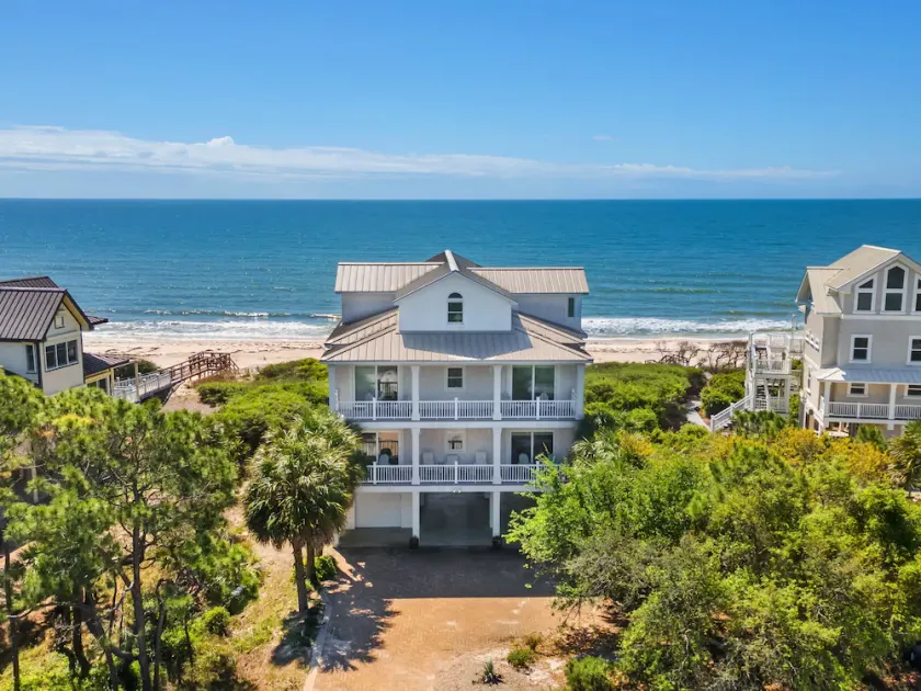Salt Life: Expansive Beach Front Home, Private Pool, Pet Friendly - Image 1