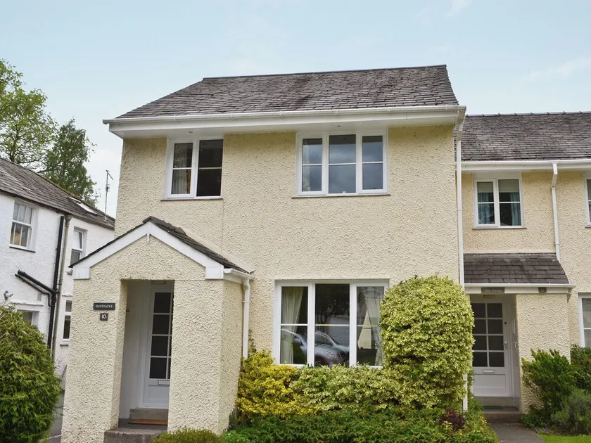 3 bedroom accommodation in near Bowness-on-Windermere - Image 1