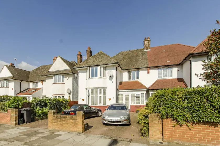 81a Lynton Road Acton London  - Image 1
