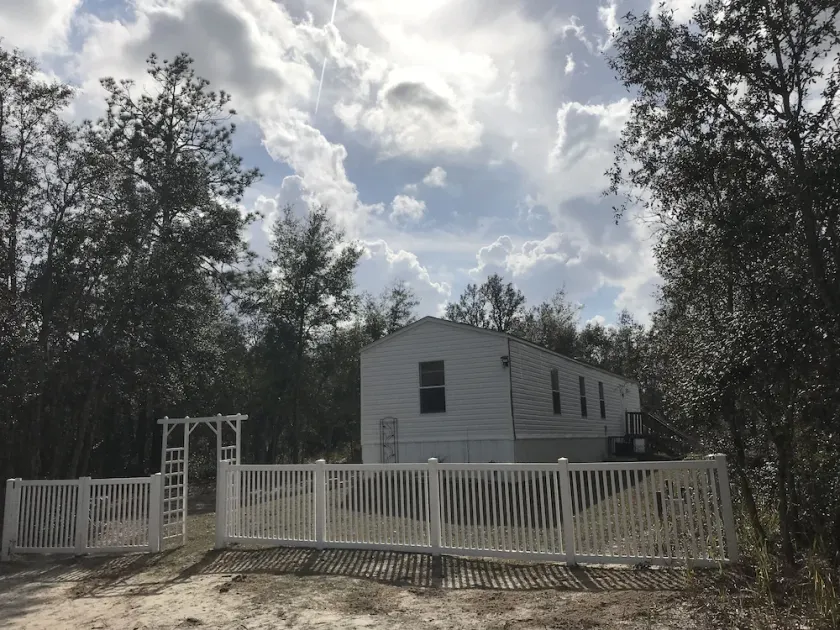 Rainbow Springs Private 4 acre Country Retreat - Image 1