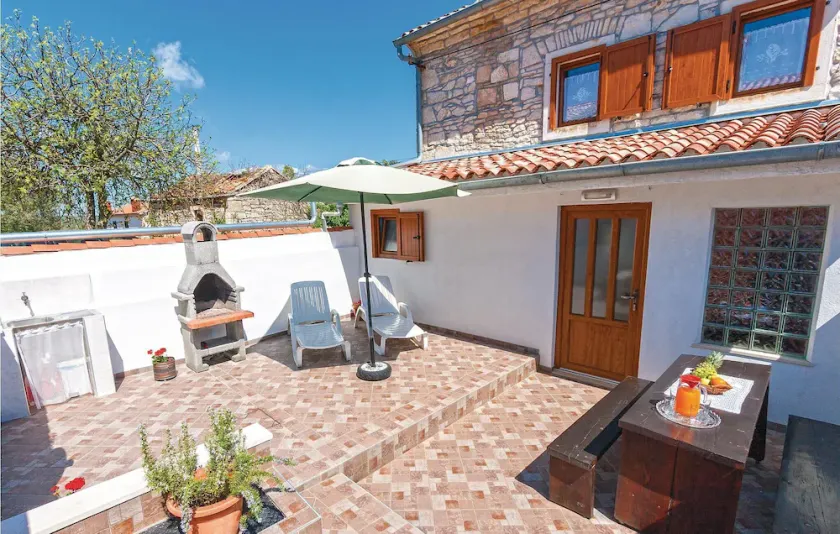 2 bedroom cozy home in Rakalj - Image 1