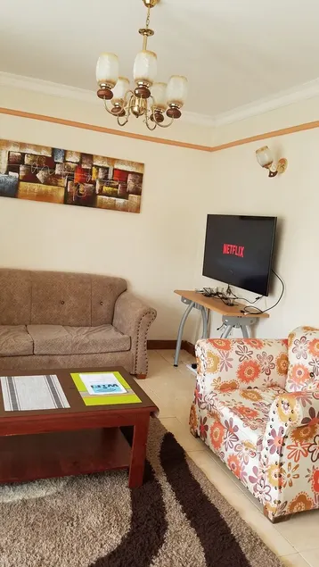 2 Schlafzimmer Möbliertes Haus, in Parklandschaft - Image 1