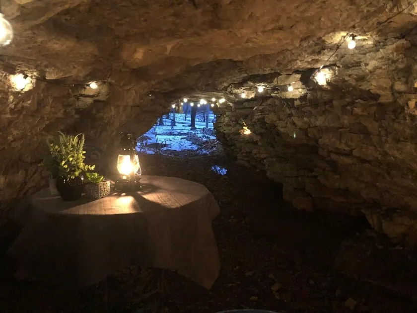The Wilderness Romance Retreat - Cave , Luxury Hot Tub, Hiking ,420-friendly ! - Image 1