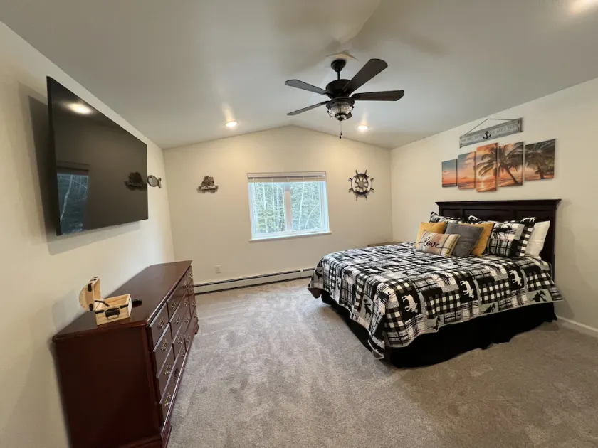 New cute clean 4plex w/game rm, centrally located between North Pole & Fairbanks - Image 1