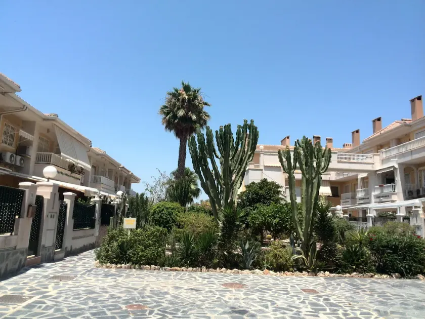Zentral gelegenes Haus, Terrasse, nahe am Strand und Zentrum, Klimaanlage, WiFi. - Image 1