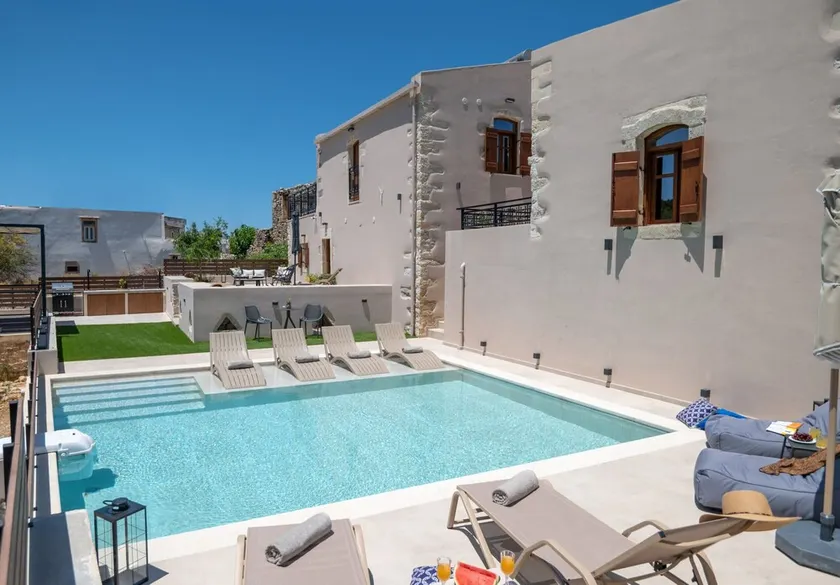 Pavlina Villa , a hidden gem with heated pool and ping pong! - Image 1