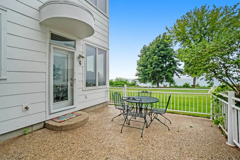 Beach Front Water View - Condo G - Image 1