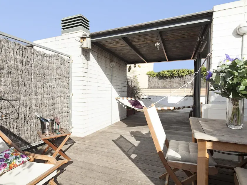 Penthouse près de la clinique de l'hôpital avec terrasse, 3 chambres pour 6 - Image 1