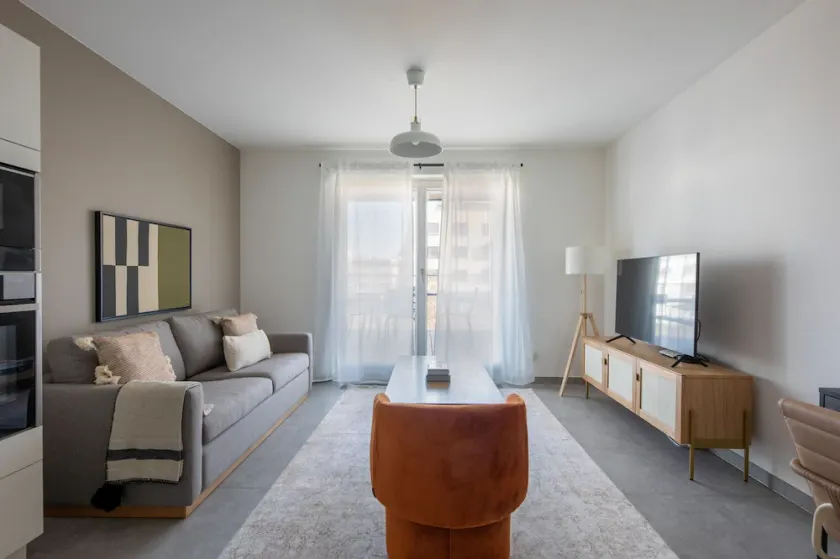 Chic Cessange Studio w/ Balcony & Elevator, nr bus station, by Blueground - Image 1