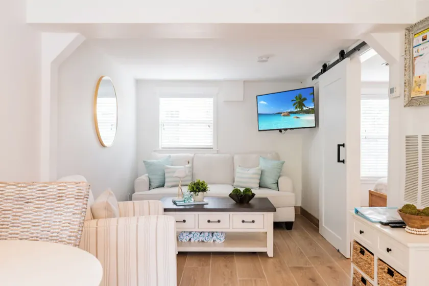 Anna Maria Beach Cottage 110G  Updated beach cottage, with pool and beach gear! - Image 1